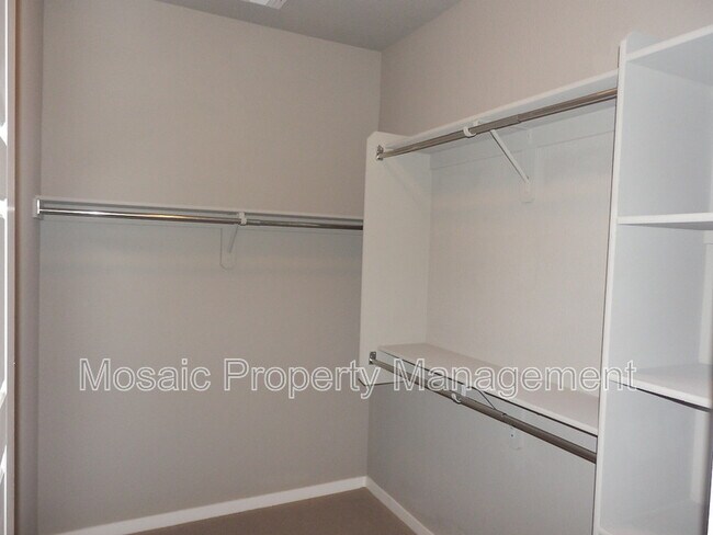 Building Photo - 3641 S Arizona Pl