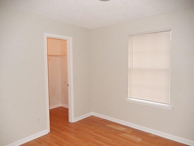 Building Photo - 1367 Idlewild Dr