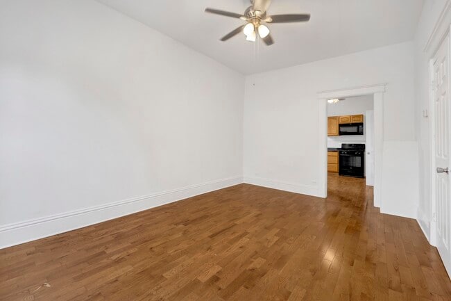 Building Photo - 2702 W 24th Pl