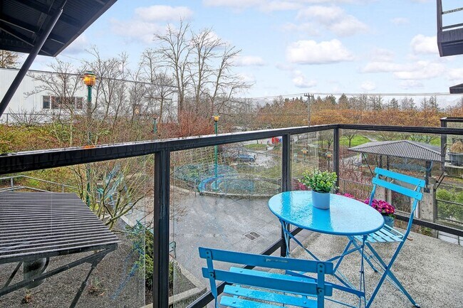 Building Photo - 2Bd/2Ba Seattle Condo