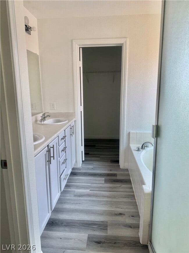 Building Photo - 9310 Winebrook Ave