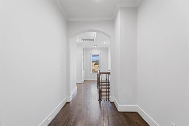 Building Photo - 407 Fowler St