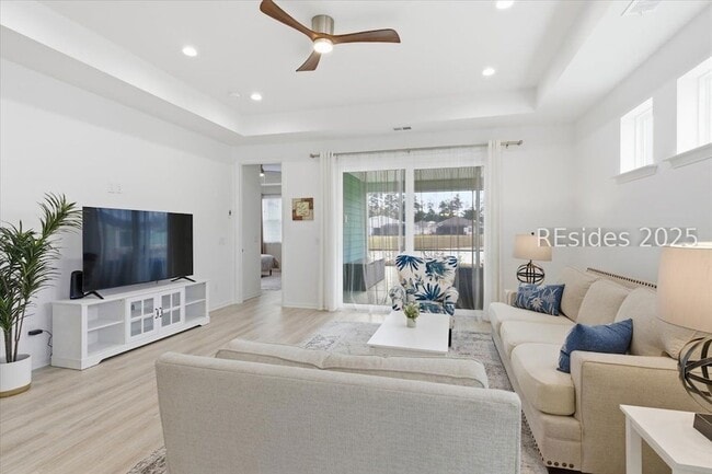 Building Photo - 855 Weekend Ave