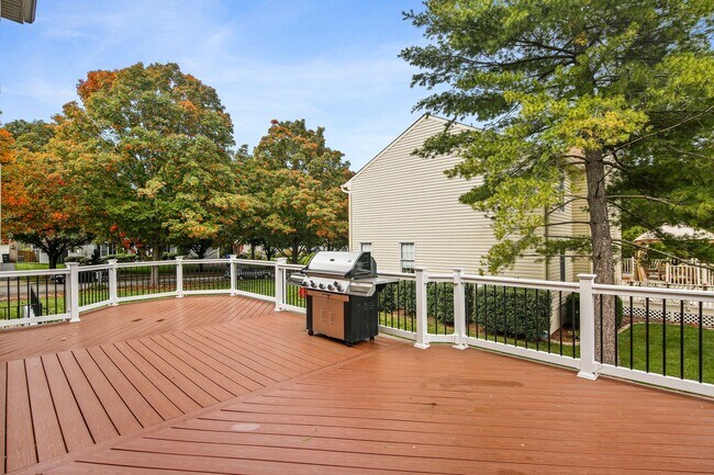 Building Photo - Turf Valley Overlook