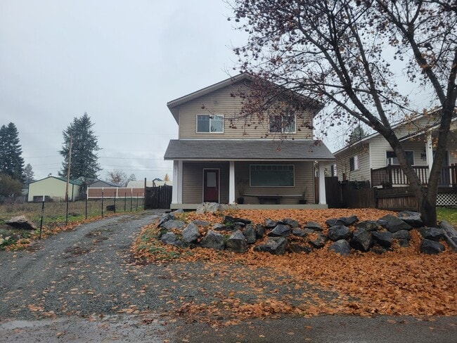 Primary Photo - Exceptionally clean 3 bedroom, 1.5 bathroo...