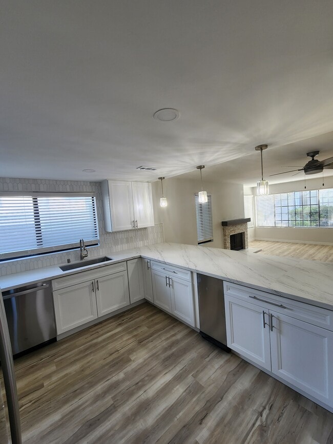 Building Photo - 4054 Nobel Dr