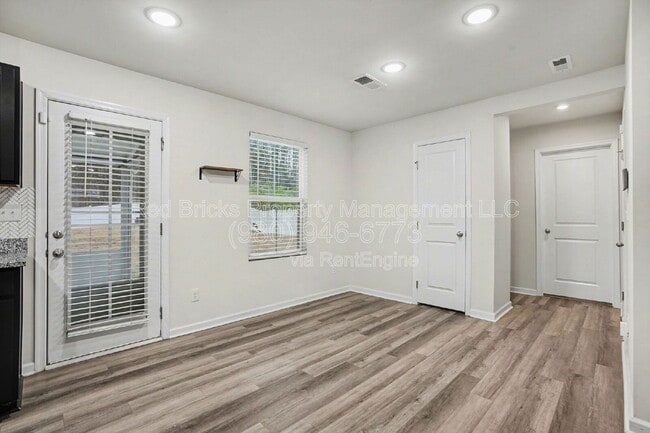 Building Photo - 5803 Camp Ct