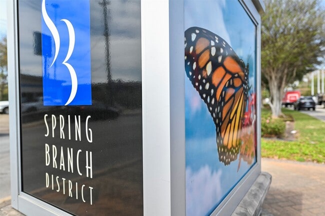 Building Photo - 7510 Shadyvilla Ln