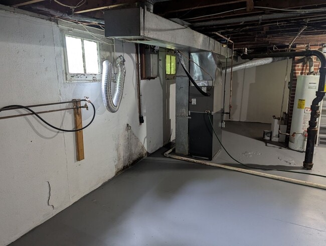 Building Photo - Single Family Charmer in Jennings - Sectio...