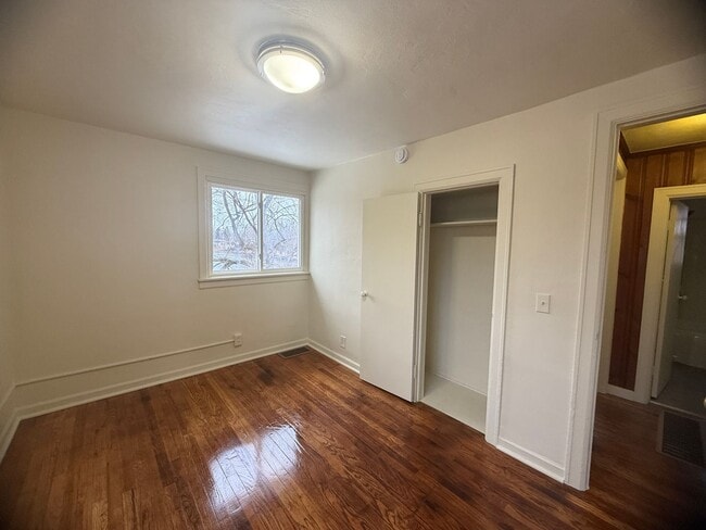 Building Photo - Nice, Recently Remodeled 2-Bedroom Bungalow with River Access in Bristol