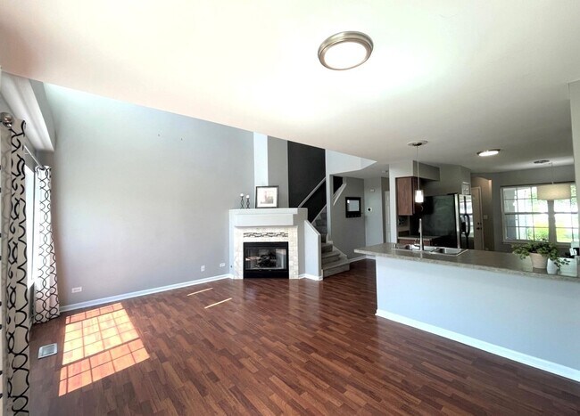 Building Photo - 868 Brompton Ct