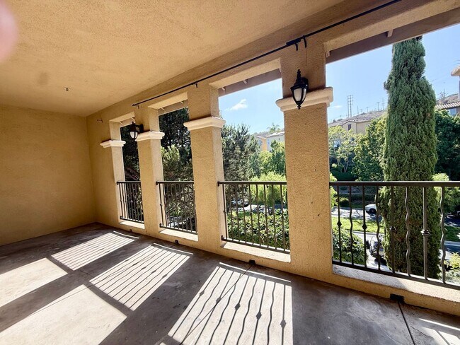 Building Photo - 2810 Piantino Cir