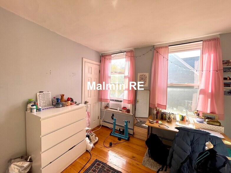 Building Photo - 15 Sewall St