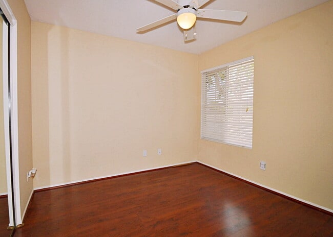 Building Photo - 3-Bedroom Home, Large backyard  & Pets Welcome