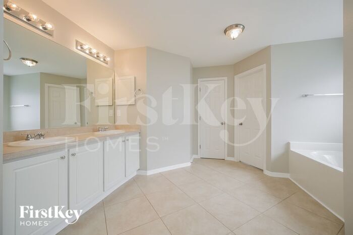 Building Photo - 2029 NW 4th St