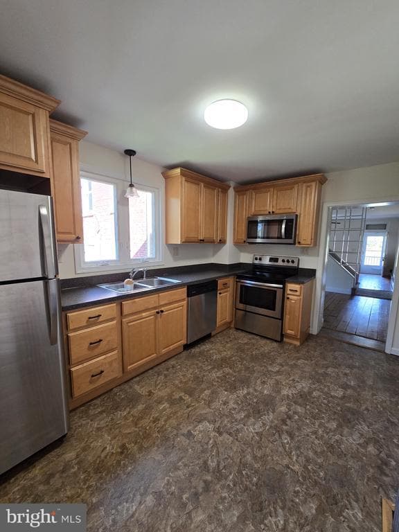 Building Photo - 231 N Walborn Ave