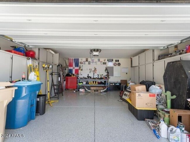 Building Photo - 30990 W Mulberry Dr