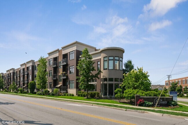 Primary Photo - 500 N Northwest Hwy