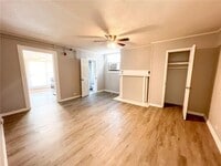 Building Photo - 304 Michigan Ave