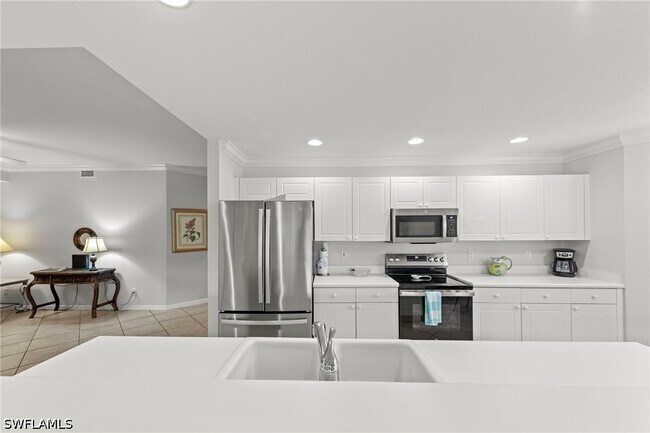 Building Photo - 28611 Carriage Home Dr