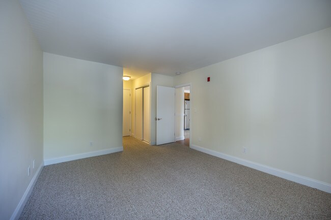 Building Photo - 105 Westgate Dr