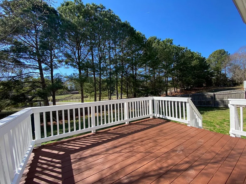 Building Photo - 210 Kelly W Dr