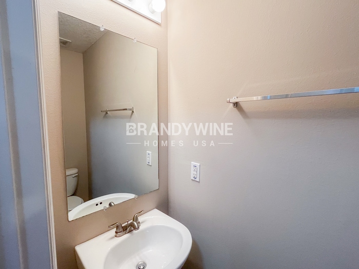 Building Photo - 8269 Halls Hammock Ct