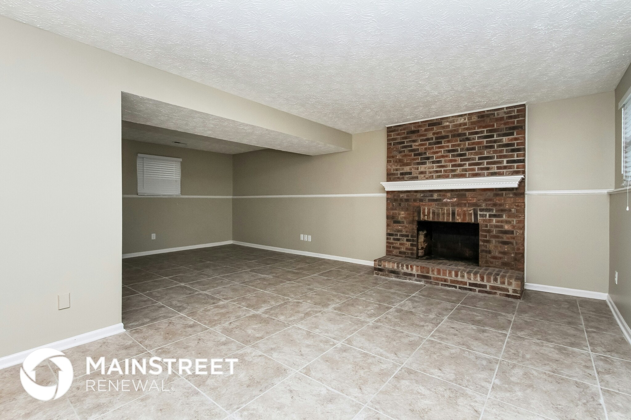 Building Photo - 5678 Colonist Cir