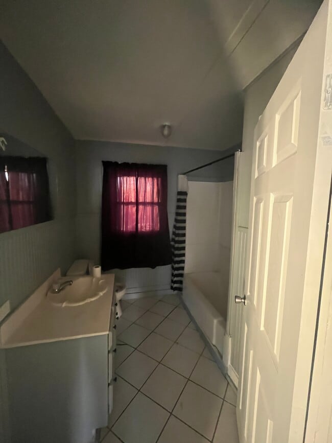 Building Photo - 1200 W Pleasure Ave