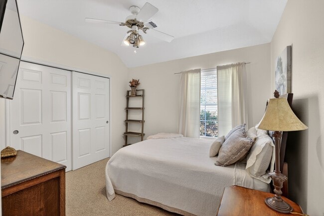 Building Photo - 502 Ernst Ct