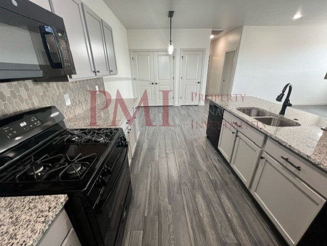 Building Photo - 5491 Ledesma Dr