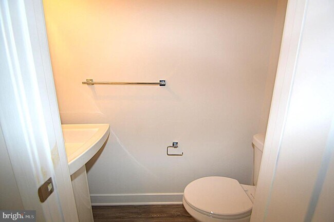 Building Photo - 11328 Willow Green Cir