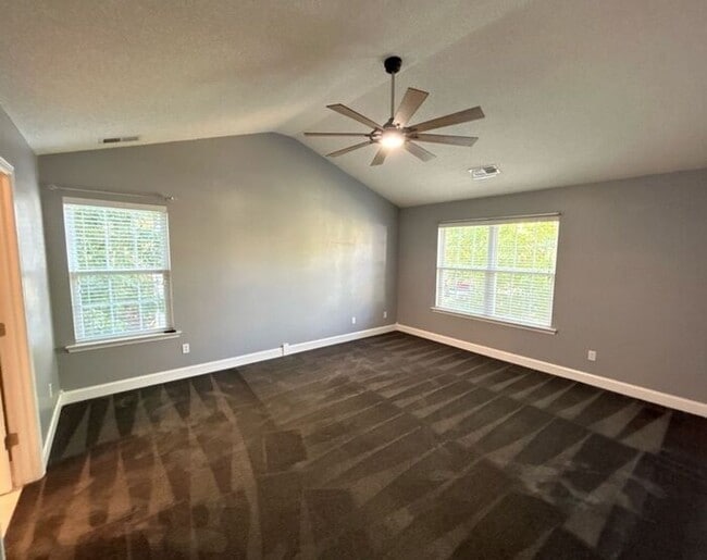 Building Photo - The Oaks on Lake Carolina