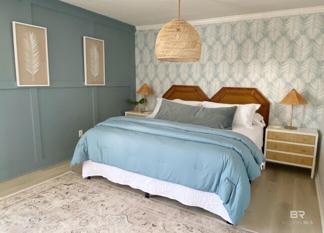 Building Photo - 450 E 1st Ave