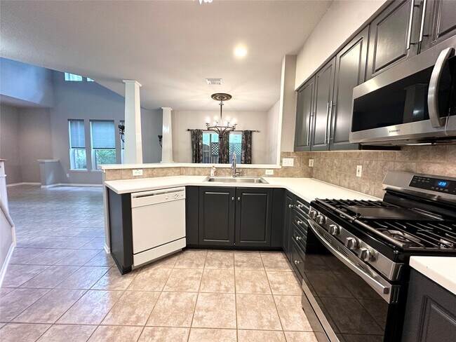 Building Photo - 21 Stone Creek Pl