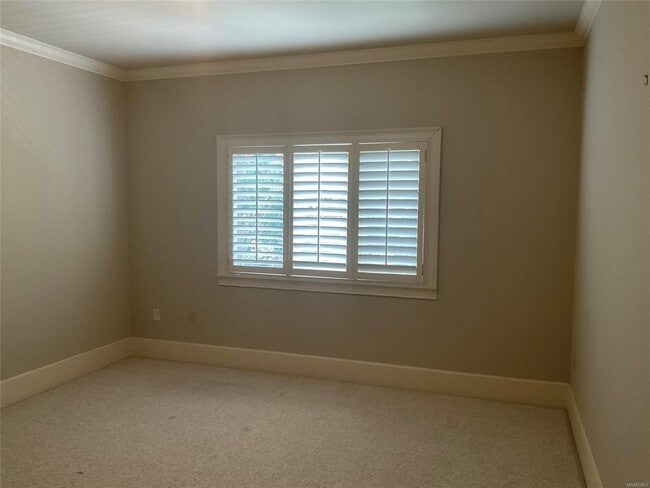 Building Photo - 56 Peachwood Dr