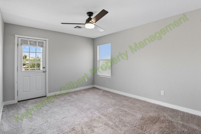 Building Photo - 5 bed / 2.5 bath Home in the San Tan Heigh...