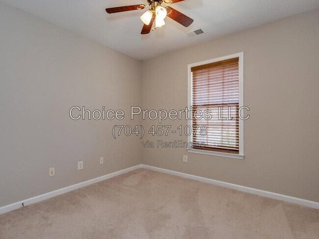 Building Photo - 14930 Ballantyne Village Way