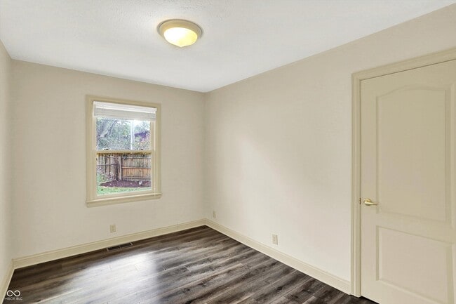Building Photo - 11055 Ruckle St
