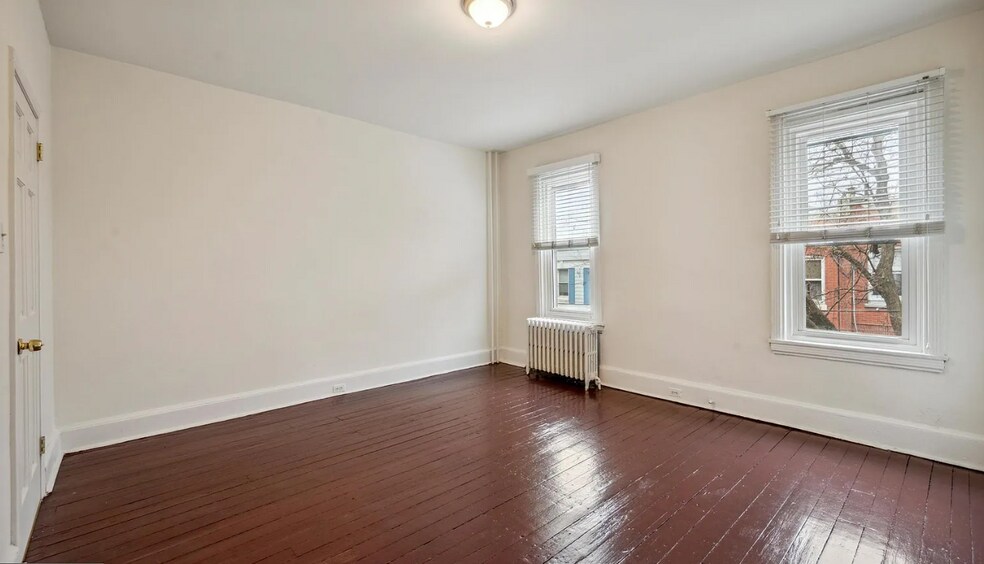 Building Photo - 885 N 27th St