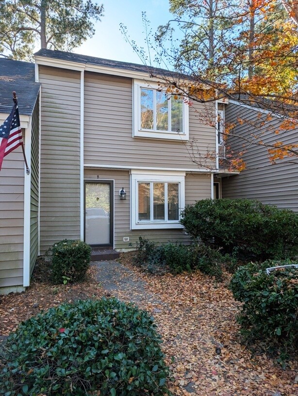 Primary Photo - 3501 Christopher Dr NW