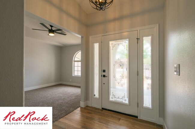 Building Photo - 3 Bedroom Home With 2 Car Garage In St. George