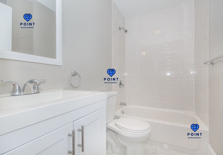 Building Photo - 220 Havre St