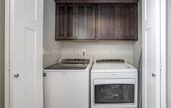 Building Photo - 4646 Corvina St