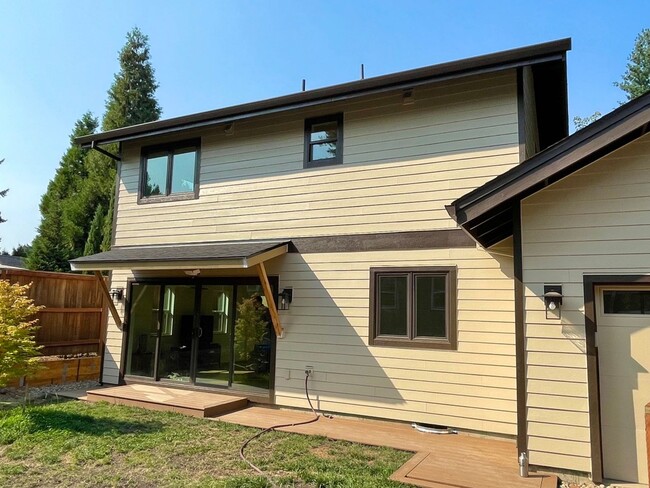 Building Photo - Efficient 2 Bed/2 Bath ADU in Sellwood