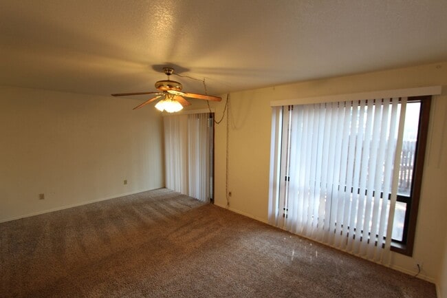 Building Photo - Bright 2BR Townhome in Boyington Heights | Private Balcony + Fenced Backyard