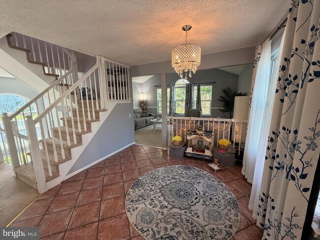 Building Photo - 45 Ketley Pl