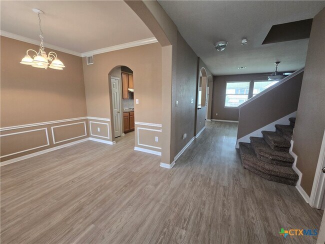Building Photo - 2043 Carlisle Castle Dr