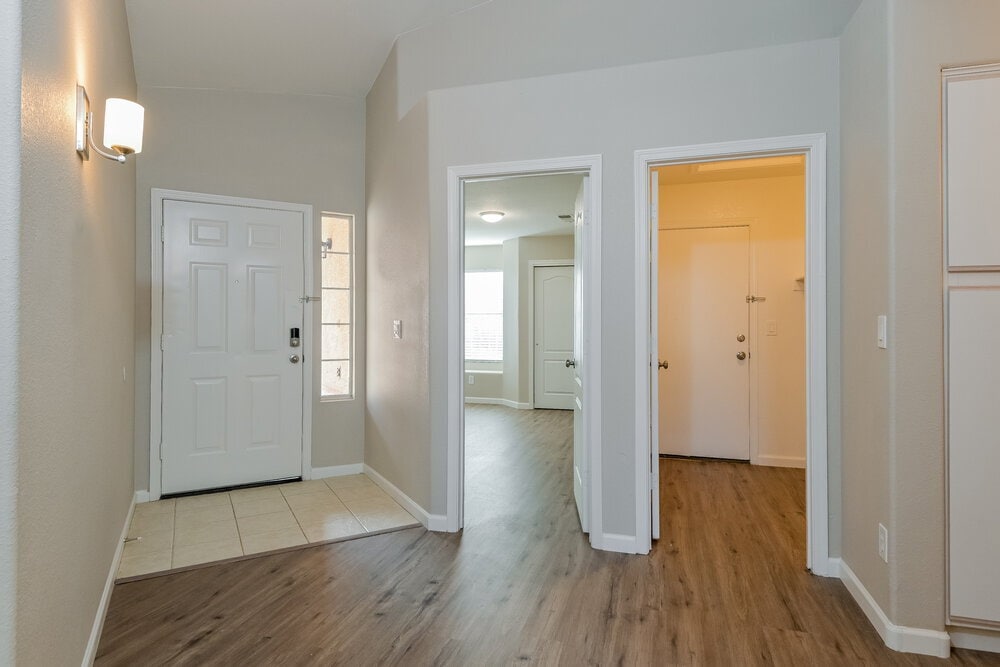 Building Photo - 9511 E Placita Elemental