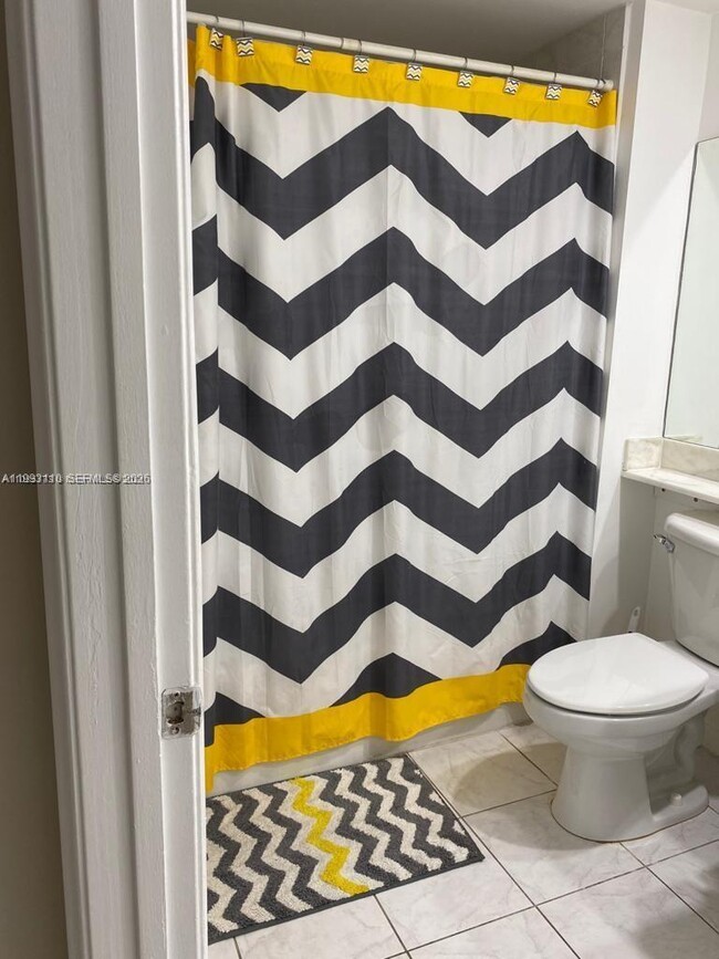 Building Photo - 2775 NE 187th St